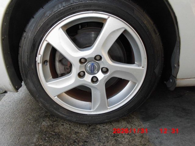 VOLVO V60 2012 Image 31