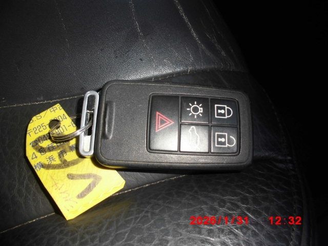 VOLVO V60 2012 Image 31