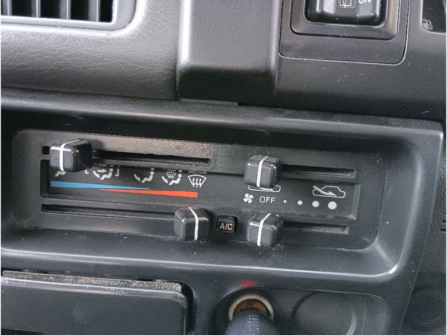 MITSUBISHI DELICA STARWAGON 4WD 1993 Image 31