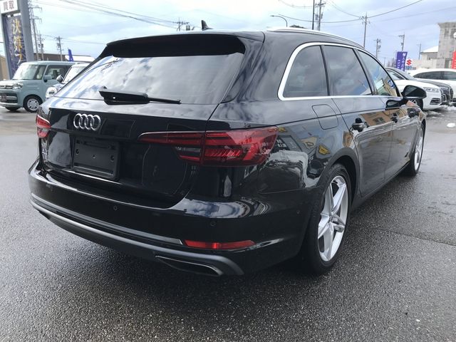 AUDI A4 AVANT 2019 Image 31
