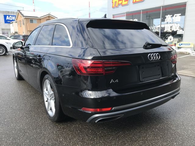 AUDI A4 AVANT 2019 Image 31