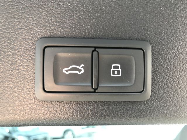 AUDI A4 AVANT 2019 Image 31