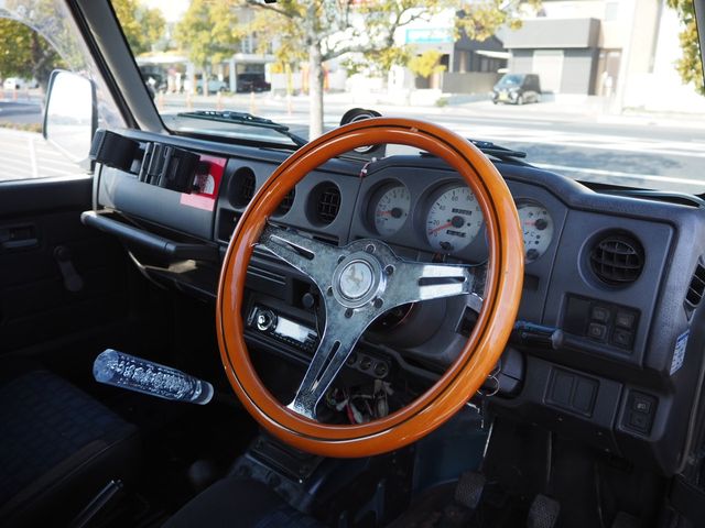 SUZUKI JIMNY 4WD 1996 Image 31