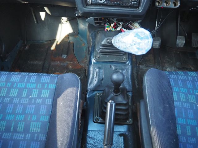 SUZUKI JIMNY 4WD 1996 Image 31