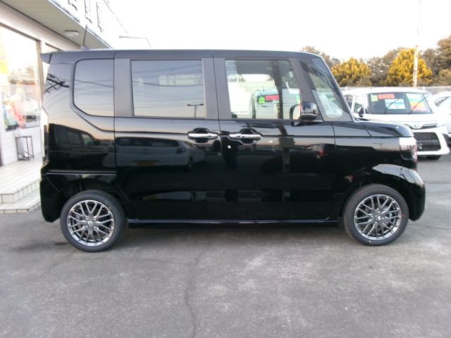 HONDA N BOX CUSTOM 4WD 2025 Image 31