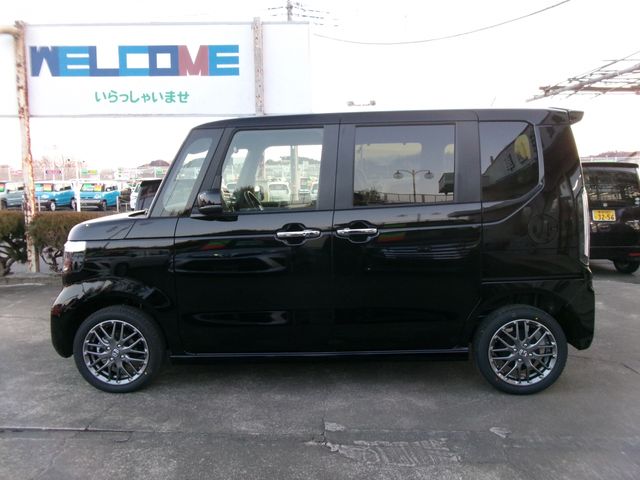 HONDA N BOX CUSTOM 4WD 2025 Image 31