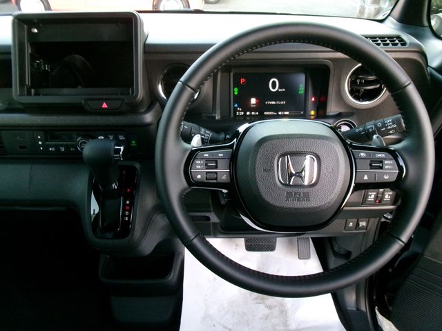 HONDA N BOX CUSTOM 4WD 2025 Image 31