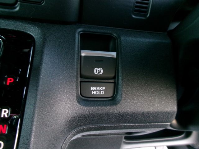 HONDA N BOX CUSTOM 4WD 2025 Image 31