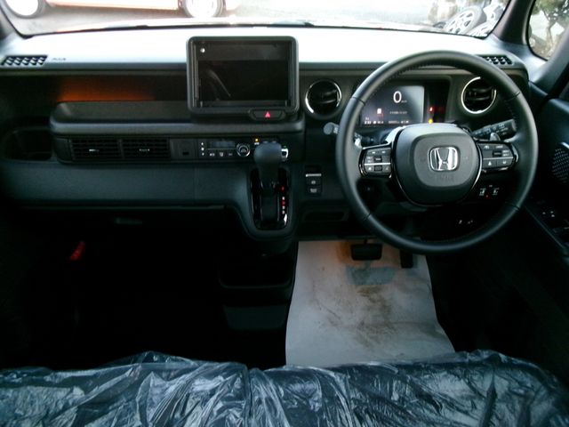 HONDA N BOX CUSTOM 4WD 2025 Image 31