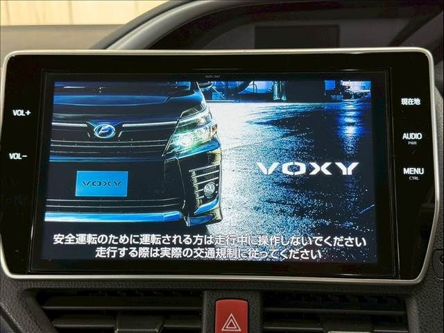 TOYOTA VOXY HYBRID 2017 Image 31