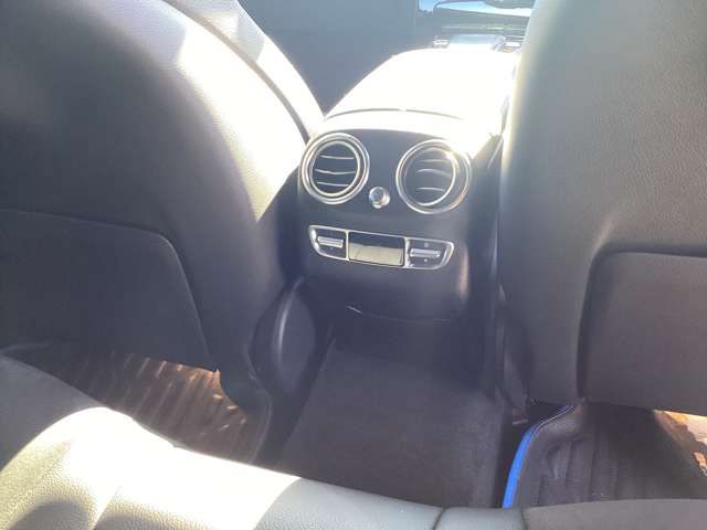 MERCEDES BENZ EQC 2020 Image 31