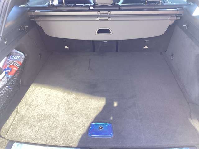 MERCEDES BENZ EQC 2020 Image 31