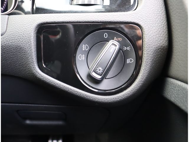 VOLKSWAGEN GOLF GTI 2018 Image 31