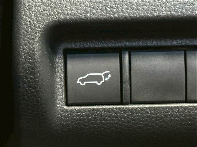 TOYOTA HARRIER 2WD 2024 Image 31