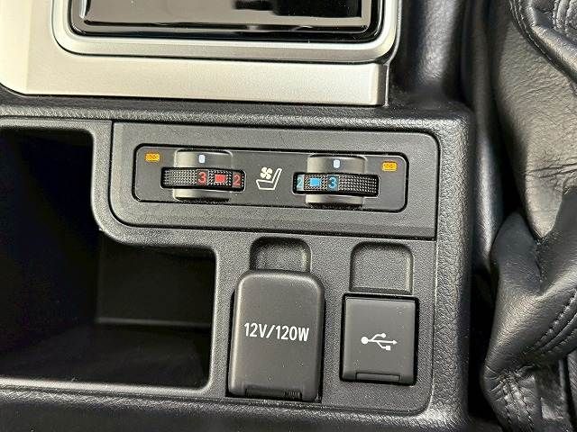 TOYOTA LANDCRUISER PRADO 2023 Image 31