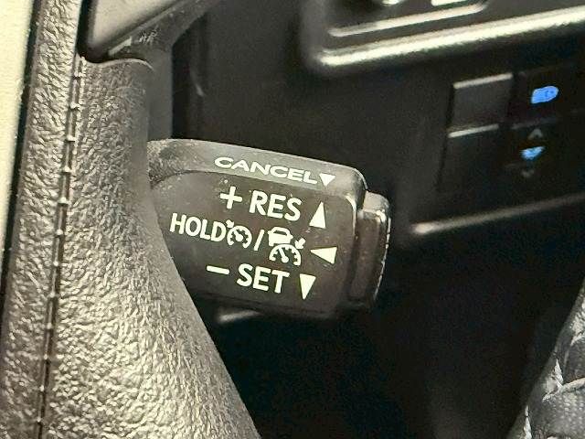 TOYOTA LANDCRUISER PRADO 2023 Image 31