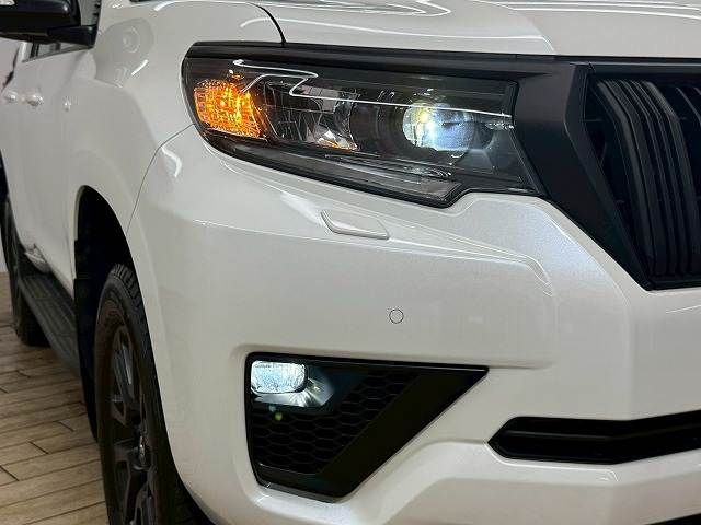 TOYOTA LANDCRUISER PRADO 2023 Image 31