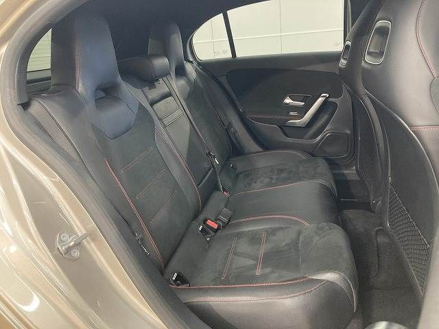 MERCEDES BENZ A CLAS 2018 Image 31