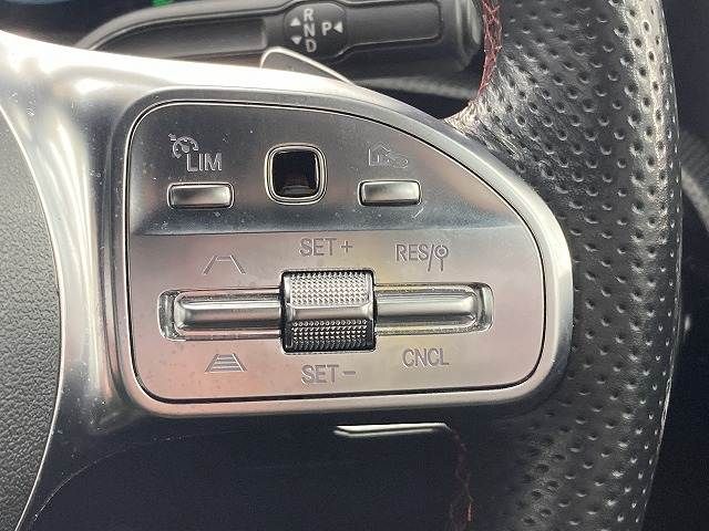 MERCEDES BENZ A CLAS 2018 Image 31