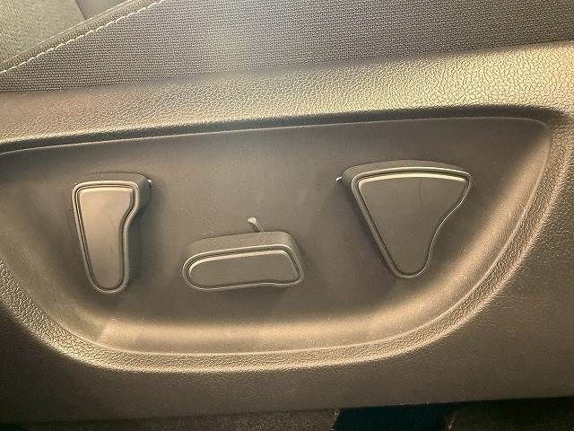 TOYOTA YARIS CROSS HYBRID 2025 Image 31