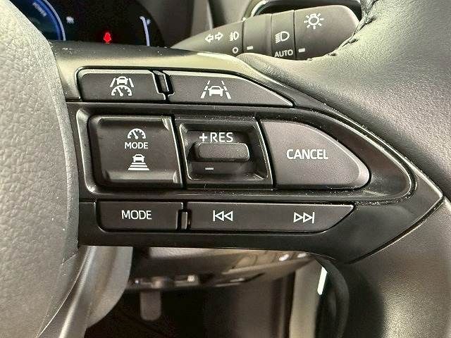 TOYOTA YARIS CROSS HYBRID 2025 Image 31