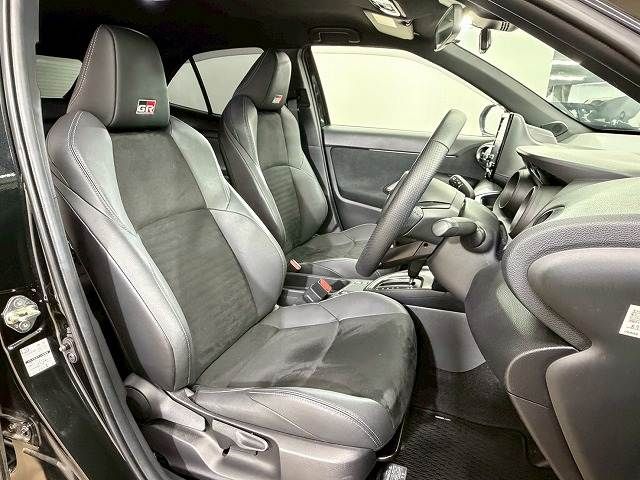 TOYOTA YARIS CROSS HYBRID 2023 Image 31