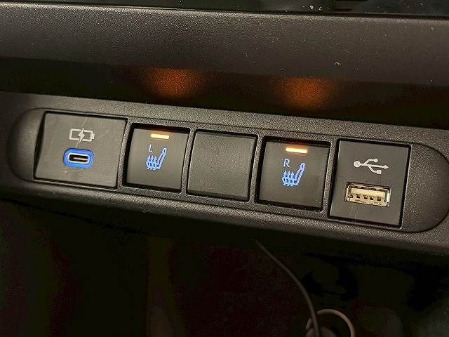 TOYOTA YARIS CROSS HYBRID 2023 Image 31