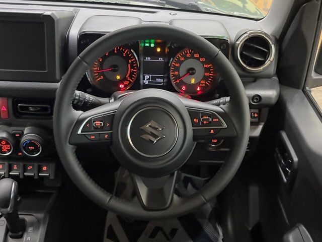 SUZUKI JIMNY NOMADE 2025 Image 31