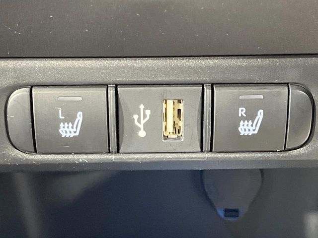 TOYOTA YARIS HYBRID 2021 Image 31