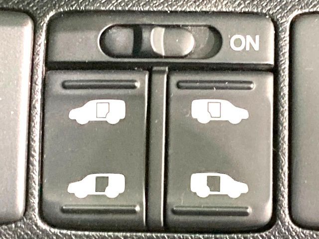 HONDA STEPWAGON SPADA 2013 Image 31