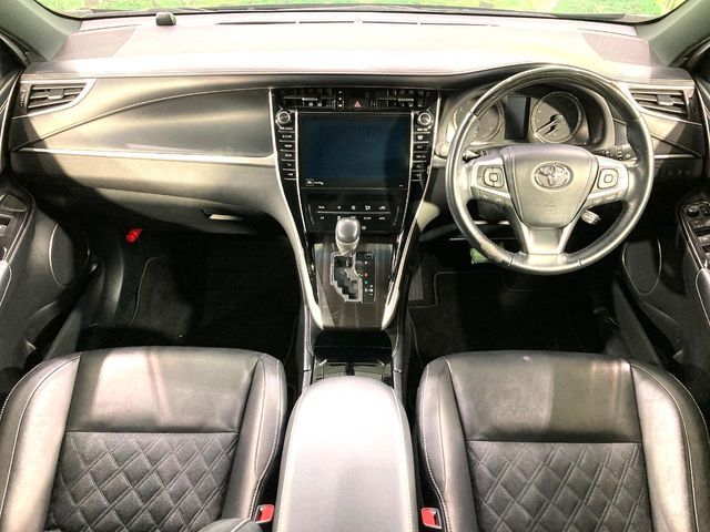 TOYOTA HARRIER 2WD 2018 Image 31