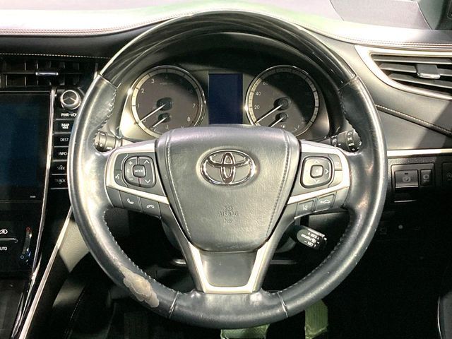 TOYOTA HARRIER 2WD 2018 Image 31