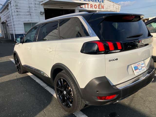 PEUGEOT 5008 2018 Image 31