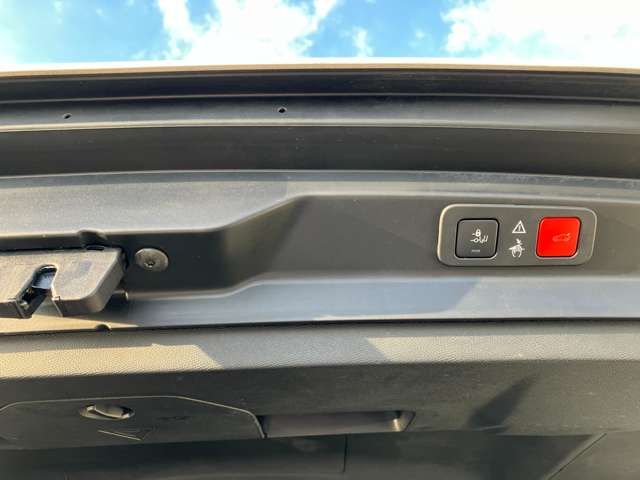 PEUGEOT 5008 2018 Image 31