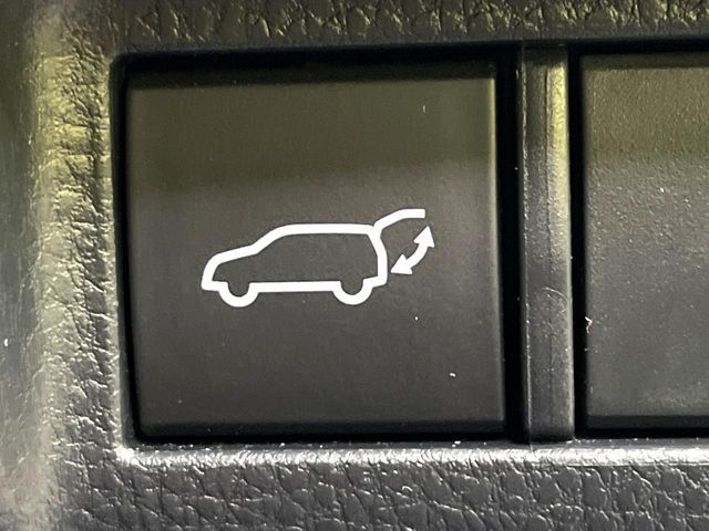 TOYOTA HARRIER 2WD 2024 Image 31