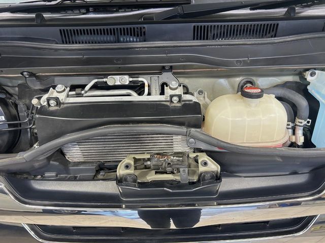 TOYOTA HIACE VAN 2WD 2016 Image 31