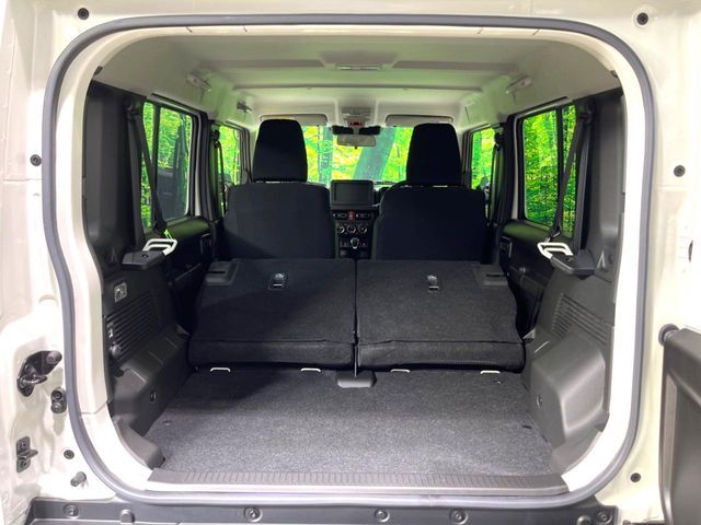 SUZUKI JIMNY NOMADE 2025 Image 31