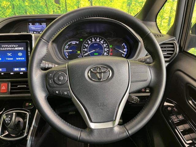 TOYOTA VOXY HYBRID 2021 Image 31