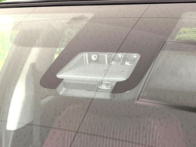 TOYOTA VITZ 2017 Image 31