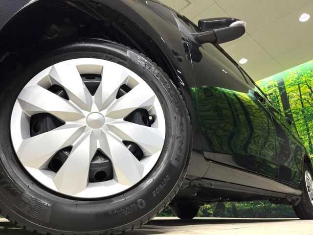 TOYOTA VITZ 2017 Image 31