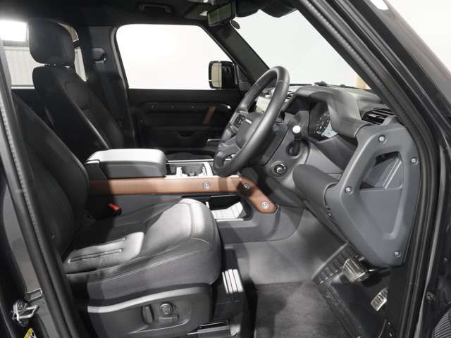 ROVER DEFENDER 2024 Image 31