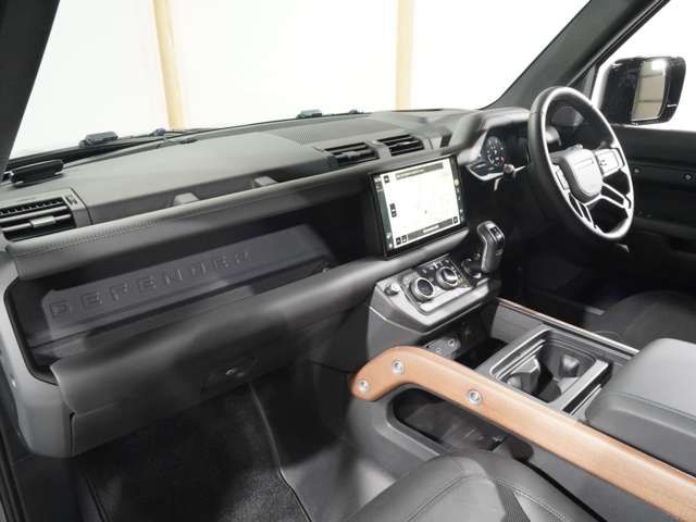 ROVER DEFENDER 2024 Image 31