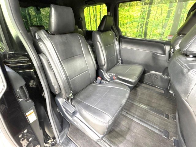 TOYOTA VOXY HYBRID 2019 Image 31