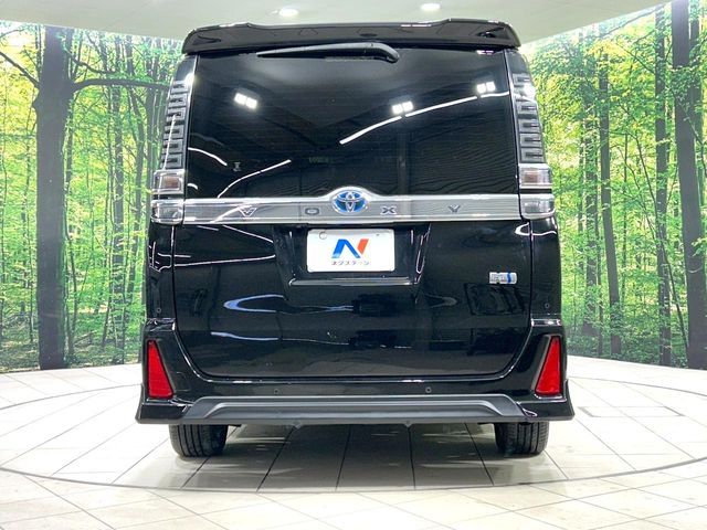 TOYOTA VOXY HYBRID 2019 Image 31