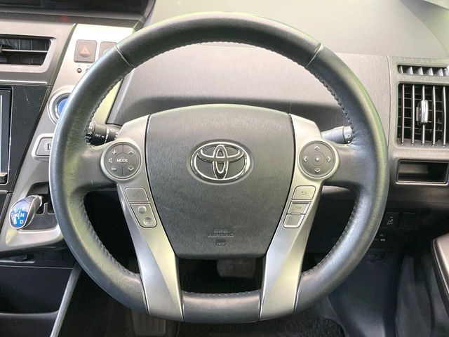 TOYOTA PRIUS ALPHA 2014 Image 31