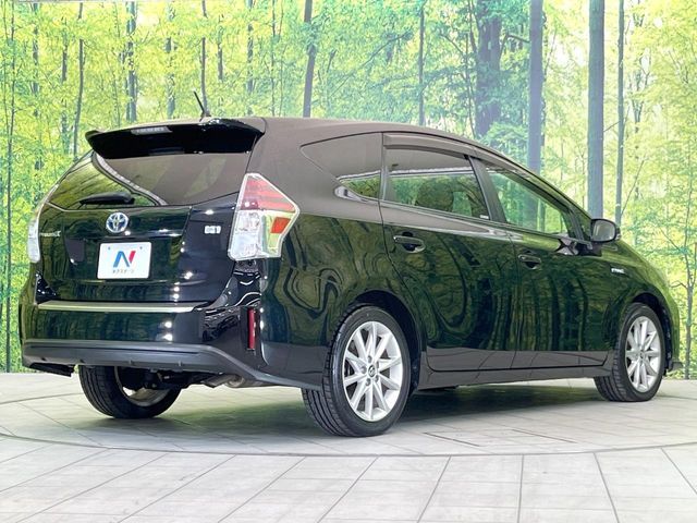 TOYOTA PRIUS ALPHA 2014 Image 31