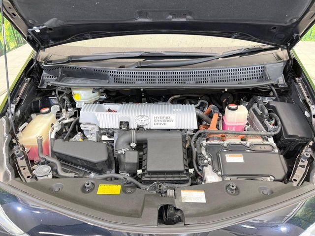 TOYOTA PRIUS ALPHA 2014 Image 31