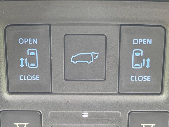 TOYOTA VOXY HYBRID 2024 Image 31