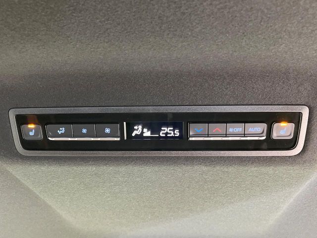 TOYOTA VOXY HYBRID 2024 Image 31