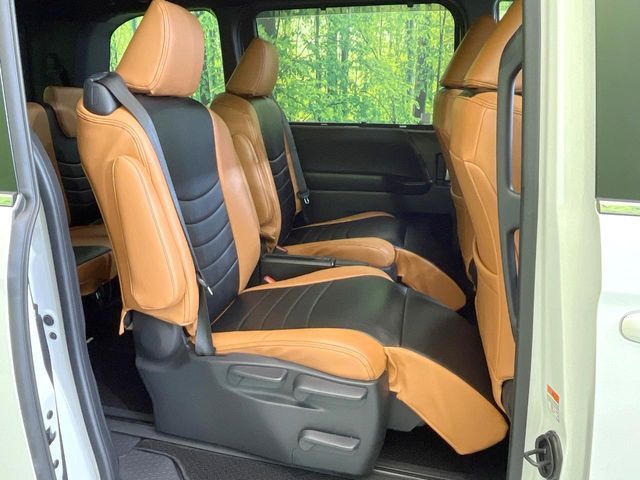 TOYOTA VOXY HYBRID 2024 Image 31